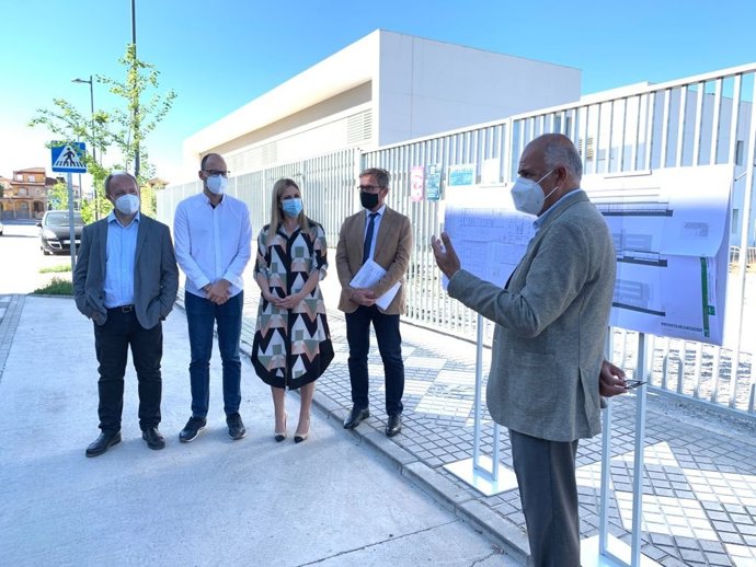 Visita al solar donde se construirá el nuevo Instituto de Secundaria de Maracena (Granada)