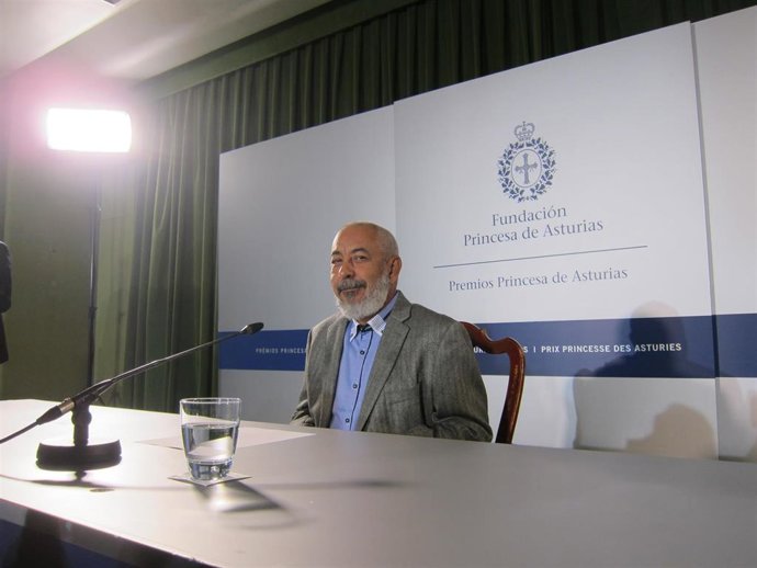 Archivo - Leonardo Padura, escritor cubano, premio Princesa de Asturias de las Letras 2015