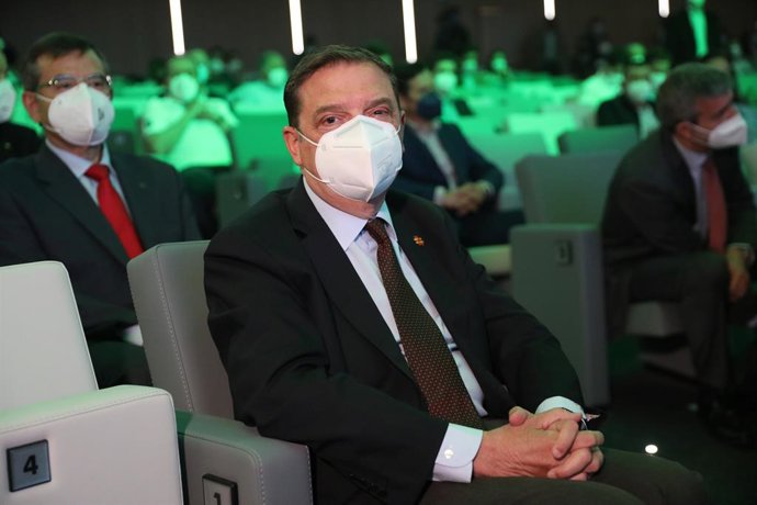 El Ministro de Agricultura, Pesca y Alimentación, Luis Planas, asiste a la inauguración del evento 'Rural Summit Agro', en el Auditorio de los Servicios Centrales de Eurocaja Rural, a 2 de junio de 2021, en Toledo (España).