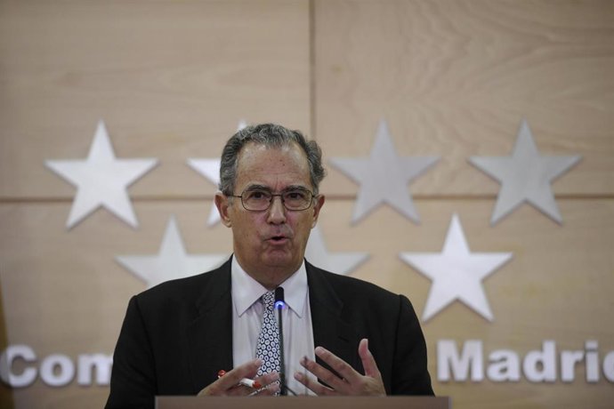 El consejero en funciones de Educación y Juventud y portavoz regional, Enrique Ossorio