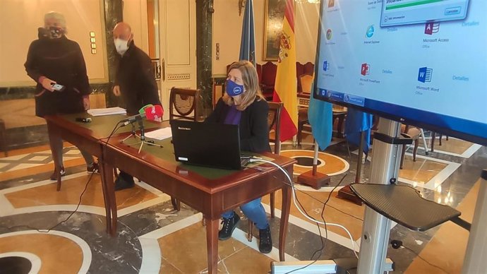 Ana Taboada, en primer término