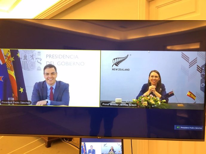 El presidente del Gobierno, Pedro Sánchez, y la primera ministra de Nueva Zelanda, Jacinda Ardern