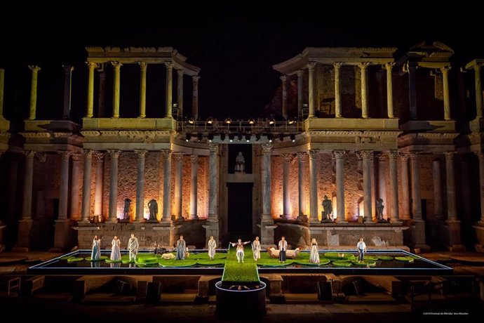 Archivo - El Festival de Mérida estrena la obra 'Metamorfosis' en el Teatro Romano