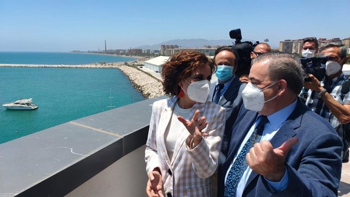La ministra de Hacienda y portavoz del Gobierno, María Jesús Montero, visita las obras de la nueva sede del Instituto Español de Oceanografía en Málaga