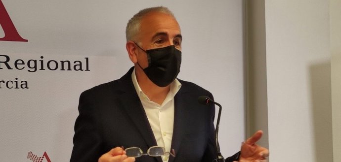 El viceportavoz del Grupo Parlamentario Socialista, Alfonso Martínez Baños