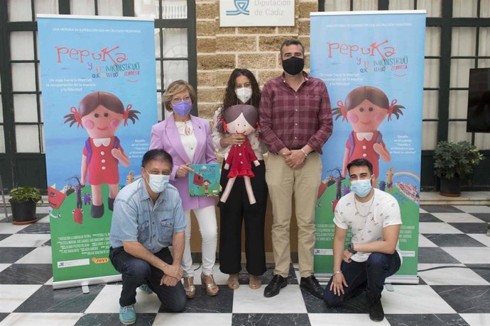 La diputada de Igualdad de la Diputación de Cádiz, Carmen Collado, durante la presentación del corto 'Pepuka y el monstruo que le robó su sonrisa'.