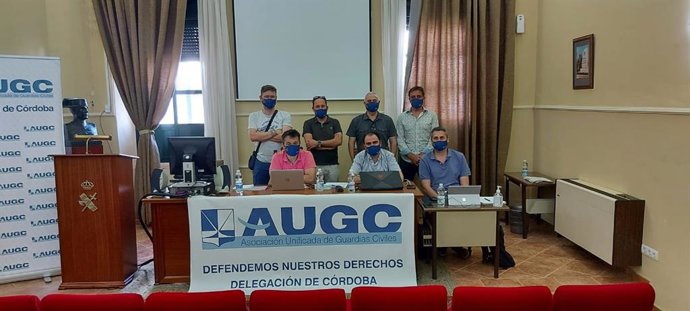 Directiva de AUGC en la asamblea anual.