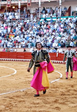 Archivo - Morante de la Puebla corta una oreja  en el primer toro en la Plaza de Toros del Puerto de Santa María donde han actuado los diestros Ponce, Morante y Pablo Aguado. Puerto de Santa María (Cádiz) a 6 de agosto del 2020