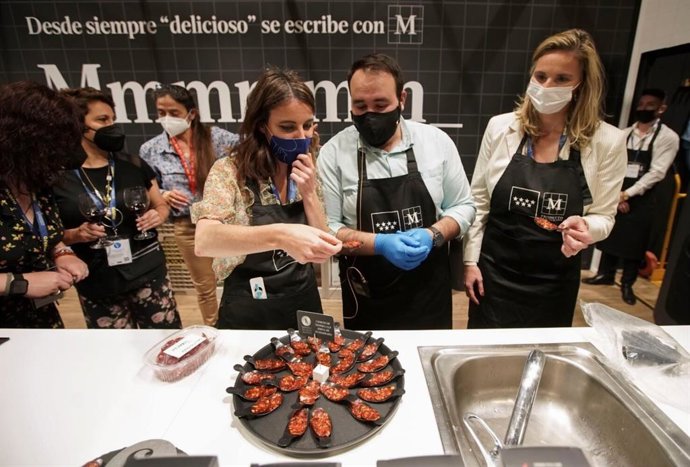Andrea Levy apoya al sector de la gastronomía en Madrid Fusión
