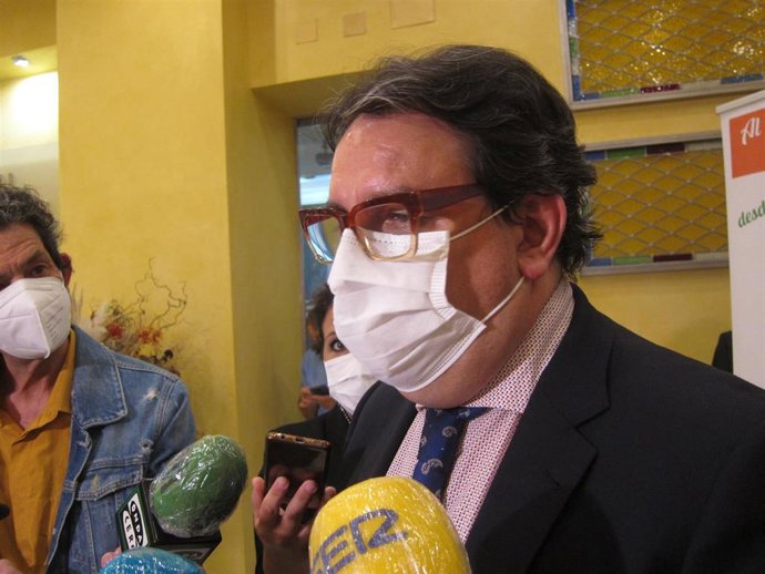 El vicepresidente segundo de la Junta y consejero de Sanidad, José María Vergeles