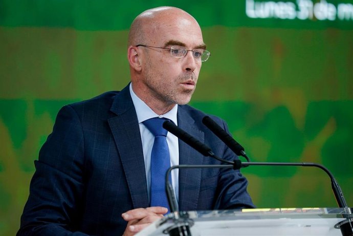 El vicepresidente primero de Acción Política y eurodiputado de Vox, Jorge Buxadé, ofrece una rueda de prensa tras la reunión del Comité de Acción Política, a 31 de mayo de 2021, en la Sede Nacional de Vox, Madrid, (España). 