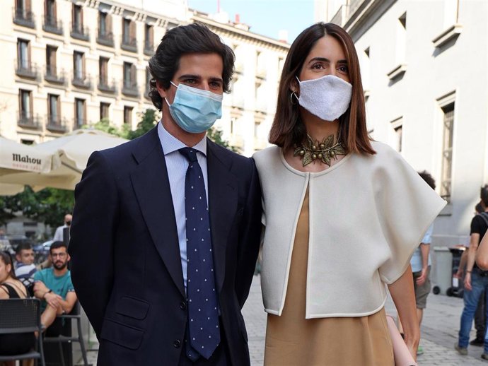 FERNANDO FITZ-JAMES STUART Y SOFÍA PALAZUELO