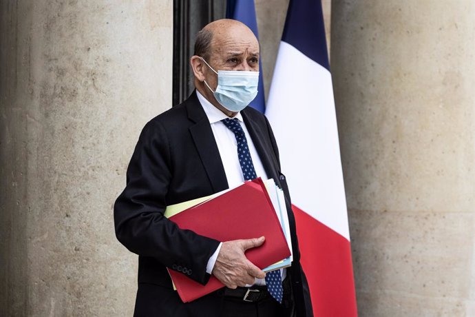 02 June 2021, France, Paris: French Foreign Minister Jean Yves Le Drian leaves after attending a cabinet meeting at the Elysee Palace. Photo: Sadak Souici/Le Pictorium Agency via ZUMA/dpa