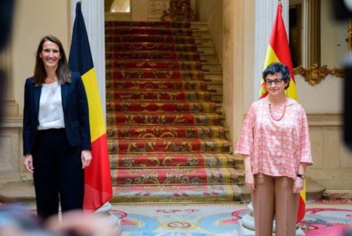 La ministra de Asuntos Exteriores, Unión Europea y Cooperación, Arancha González Laya, se ha reunido este miércoles con su homóloga belga, Sophie Wilms.