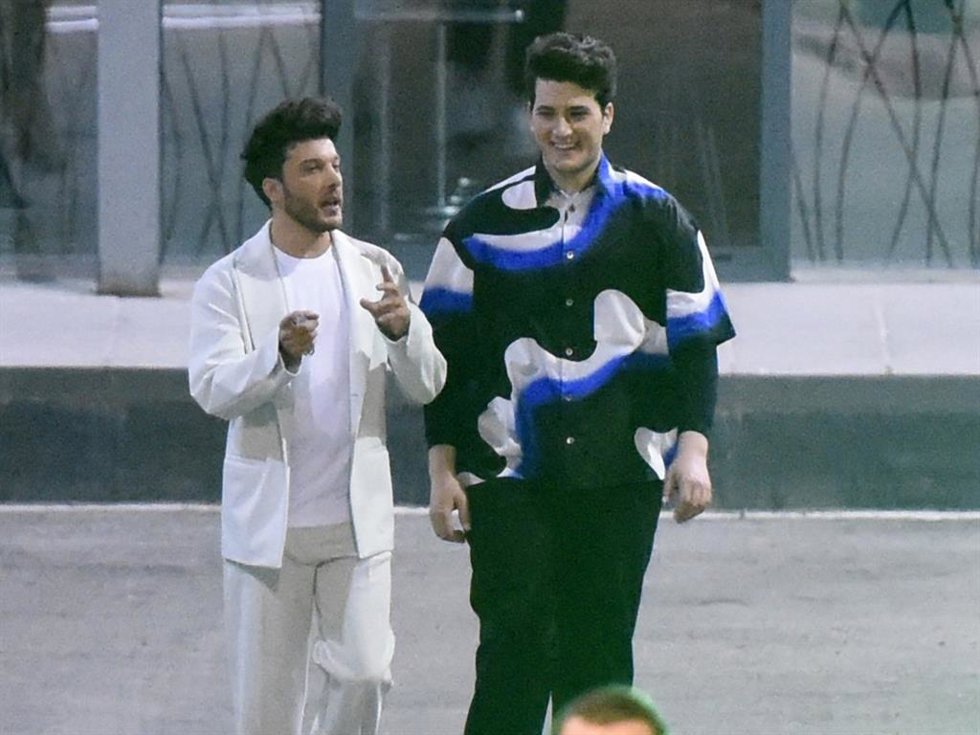 Blas Cantó y Gjon's Tears saliendo de Mediaset