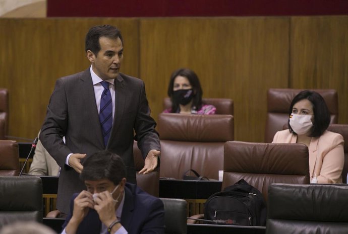 Archivo - La portavoz del grupo parlamentario popular, José Antonio Nieto