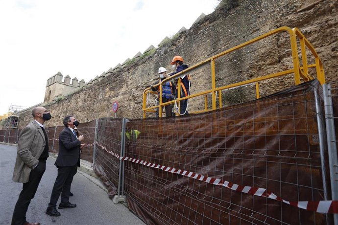 Muralla de la Macarena.