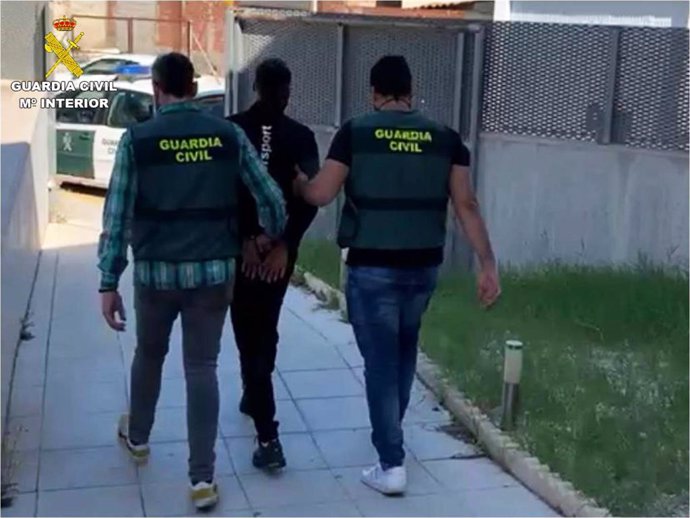 Detenidas ocho personas en Almoradí y Torrevieja por estafar 40.000 a 48 víctimas de toda España
