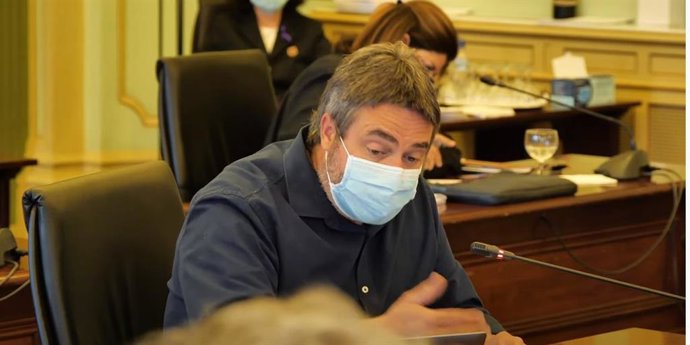El diputado de MÉS per Mallorca Joan Mas 'Collet', durante la Comisión de Turismo y Trabajo.