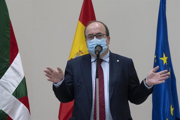 El ministro de Política Territorial y Función Pública, Miquel Iceta, durante el acto de inauguración oficial del Edificio de la Antigua Aduana de Bilbao, a 3 de junio de 2021, en Bilbao, Euskadi (España). 