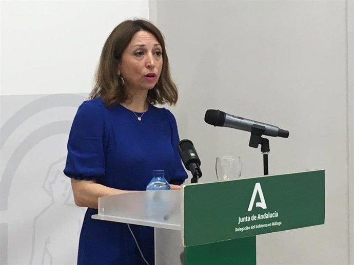 La delegada del Gobierno andaluz en Málaga, Patricia Navarro, en rueda de prensa en Málaga