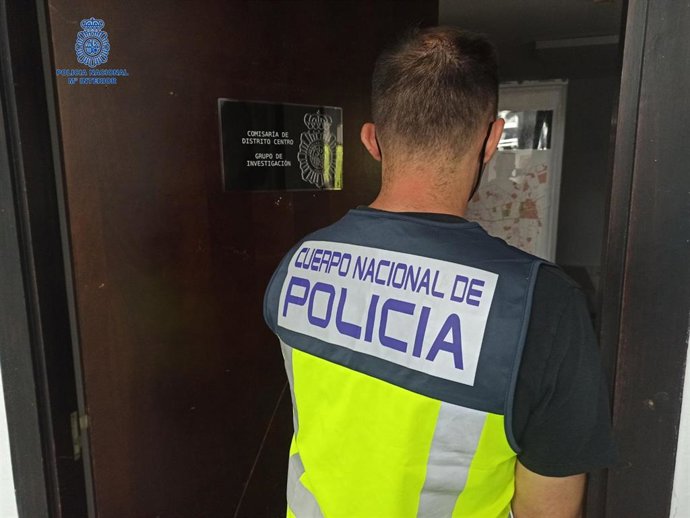 Agente de la Policía Nacional.