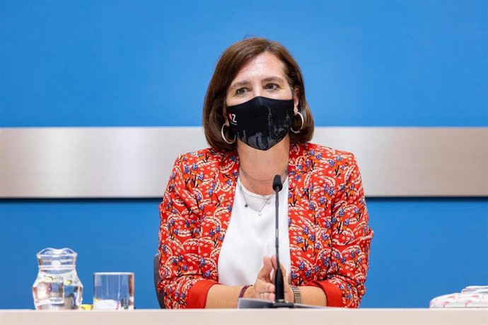 La vicealcaldesa y consejera de Cultura y Proyección Exterior, Sara Fernández, presenta, en rueda de prensa tras la reunión del grupo de memoria histórica del Ayuntamiento de Zaragoza.