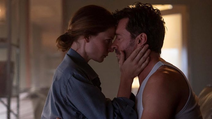 Hugh Jackman protagoniza la distópica Reminiscencia: "Estamos condenados a repetir la historia si no aprendemos de ella"