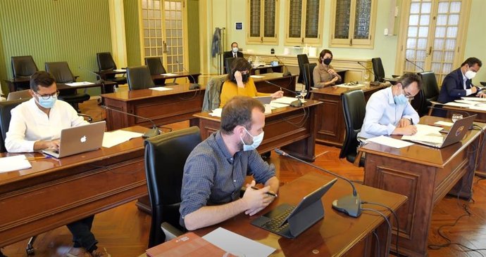 El Parlament pide a Israel que libere a la cooperante española Juana Ruiz.