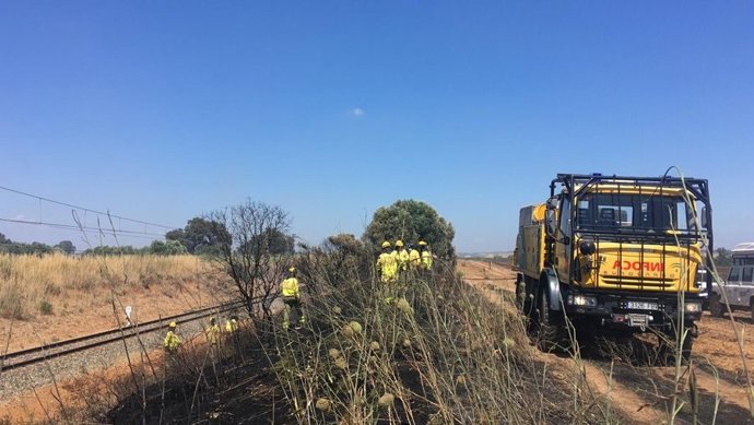 Extinguido el incendio declarado en San Juan del Puerto.