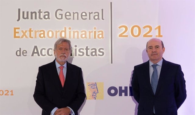 Archivo - Luis Amodio, presidente de OHL, y José Antonio Fernández Gallar, consejero delegado