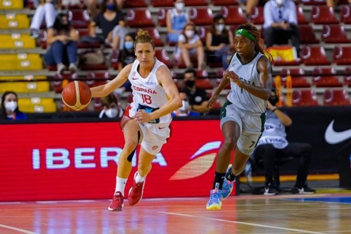 La selección española femenina vence a Nigeria en el Torneo de Córdoba