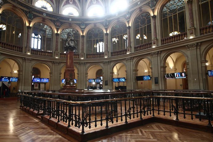 Archivo - Interior del edificio de la Bolsa