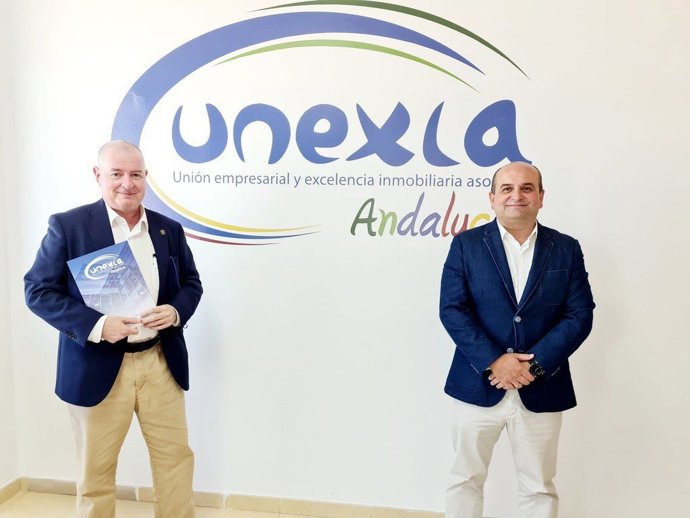 A la izquierda José Luis Jimeno, director general de Club Notegés y a la derecha, Miguel Angel Montero, presidente de Unexia.