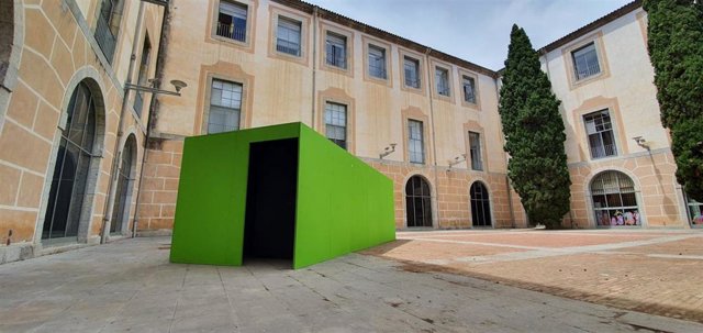 Los mallorquines Marina Cnoves y Lluís Vidaña exponen desde este viernes en la muestra Inund'ART de Girona.