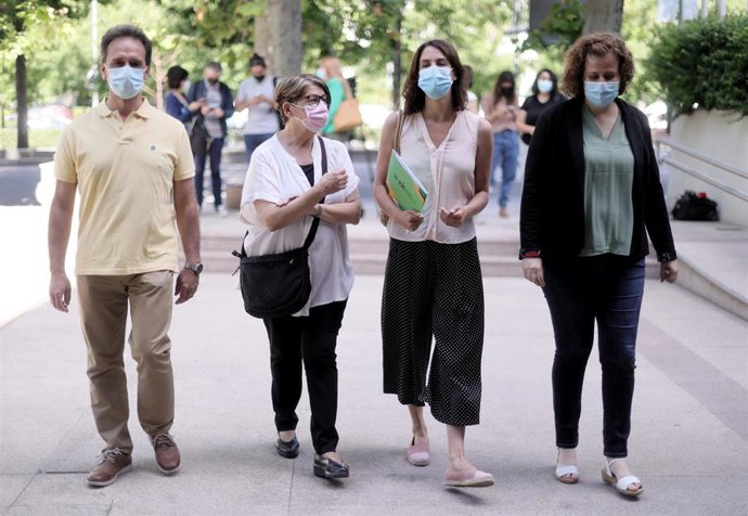 (I-D) El portavoz de Medio Ambiente de Más Madrid, José Luis Nieto; la diputada de Más País Inés Sabanés; la portavoz del grupo municipal de Más Madrid, Rita Maestre, y la portavoz de Movilidad de Más Madrid, Esther Gómez