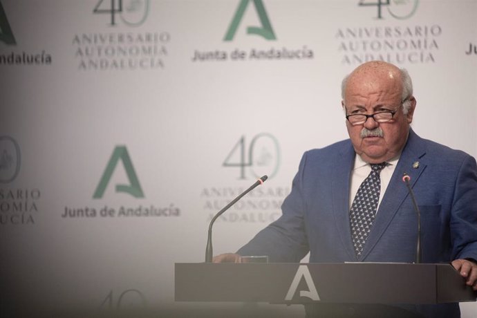 El consejero de Salud y Familias de la Junta de Andalucía, Jesús Aguirre, en una foto de archivo.