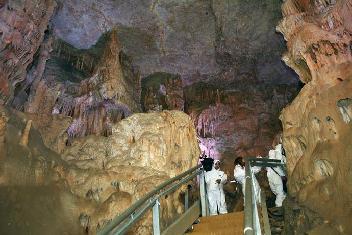 Archivo - Cueva de los Franceses.
