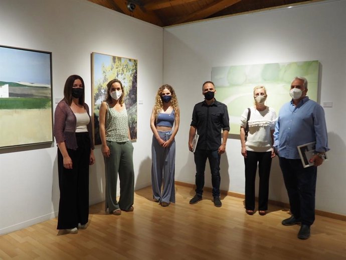 Tras el reciente fallecimiento del artista Antonio López Ordóñez 'Babel, que coincidió con el desarrollo del concurso, la Delegación municipal de Patrimonio de Alcalá de Guadaíra ha decidido dedicar el acto  a su memoria.