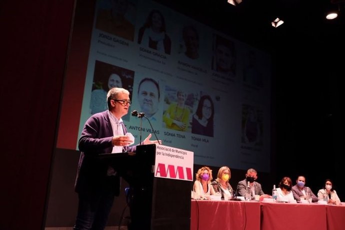 El nou president de l'AMI, Jordi Gaseni, en l'Assemblea General de l'entitat.