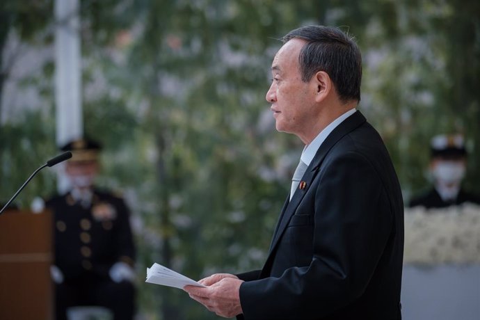 Archivo - 07 November 2020, Japan, Tokyo: Japanese Prime Minister Yoshihide Suga delivers a speech during a memorial ceremony for the dead of Self Defence Forces (Japan's army) at the Ministry of Defence. Photo: -/Pool via ZUMA Wire/dpa