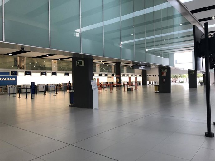 Archivo - Instalaciones del Aeropuerto Internacional de la Región de Murcia.