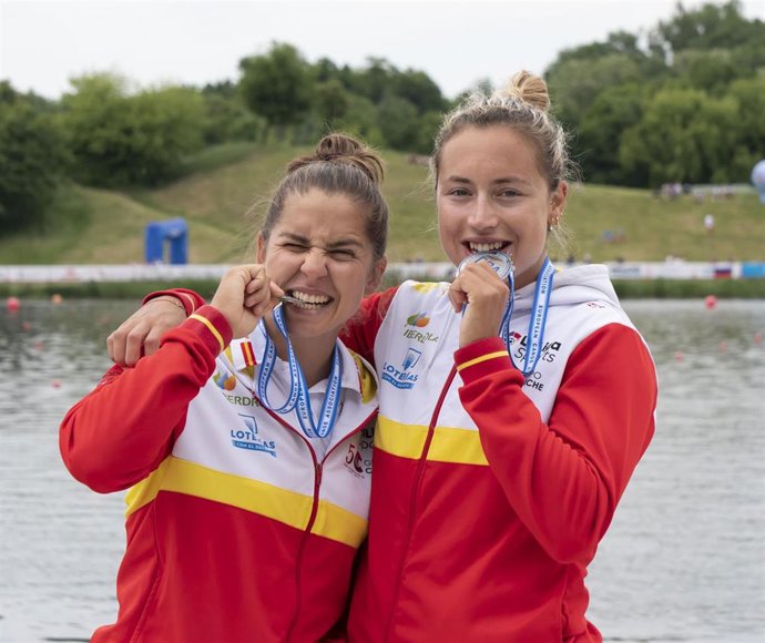 Begoña Lazkano y Laia Pelachs