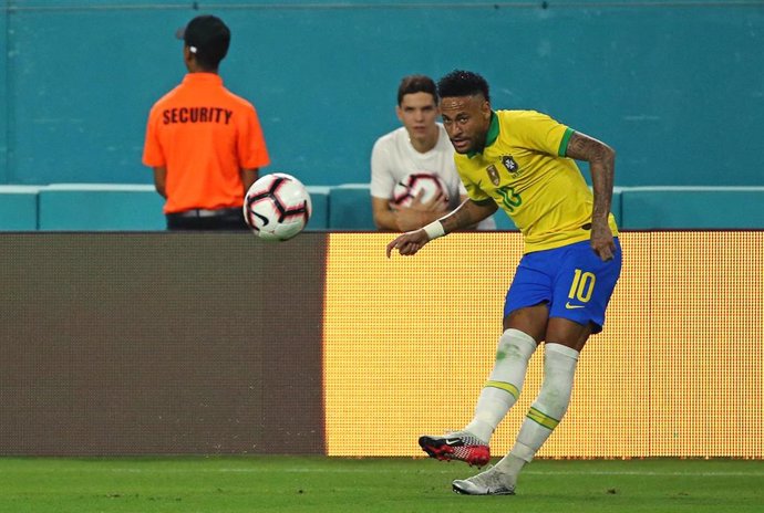Archivo - Neymar con Brasil