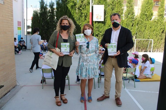 La Diputación Provincial de Jaén celebra este año el Día del Medio Ambiente, que se conmemora este sábado, con la publicación de unos cuadernos de pasatiempos sobre el cambio climático dirigidos al alumnado de los centros escolares de la provincia.