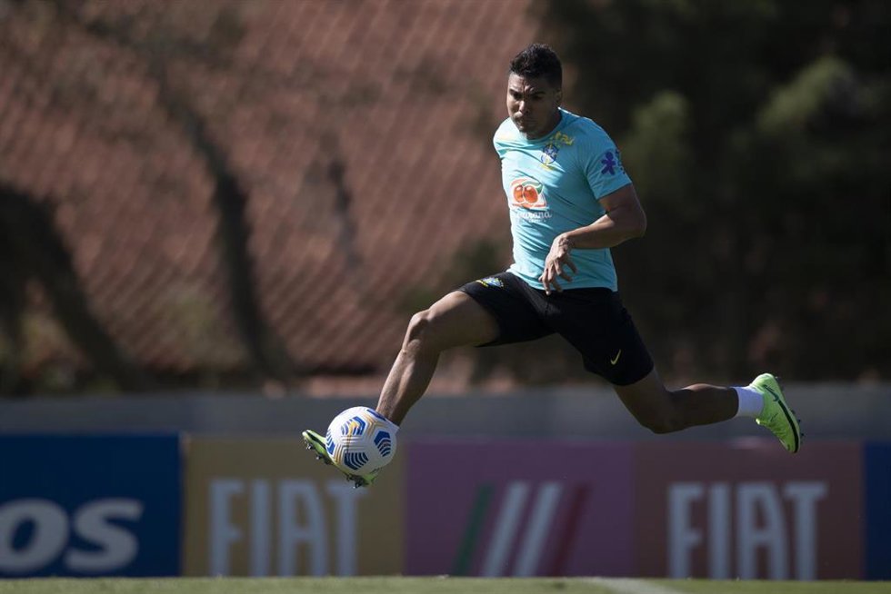 Casemiro durante un entrenamiento con Brasil