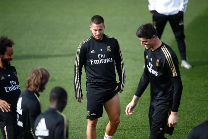 Archivo - Eden Hazard y Thibaut Courtois