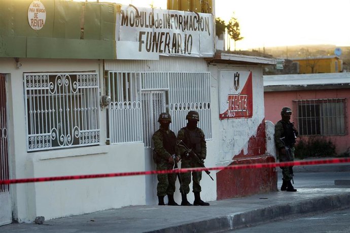 Archivo - Policía militar en la ciudad mexicana de Juárez.