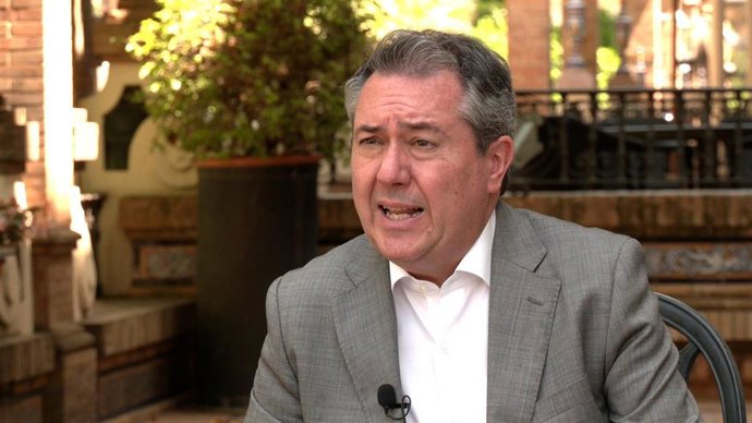 El alcalde de Sevilla y candidato a las primarias del PSOE-A, Juan Espadas, en una entrevista concedida a Europa Press.