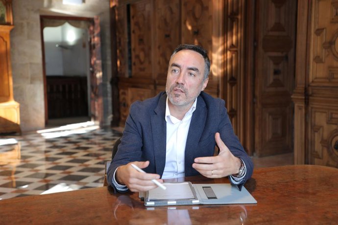 El director general de Coordinación de la Acción de Gobierno y responsable de la oficina para la Estrategia Valenciana para la Recuperación, Juan Ángel Poyatos